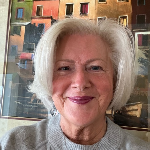 Meet your Posher, Dawn - Picture 1 of 1